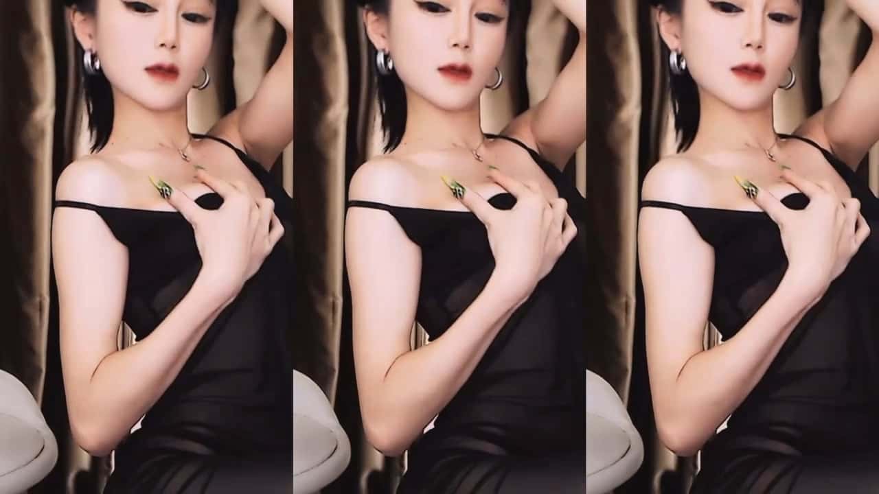 网易CC主播【奶娃】土豪高价升级定制热舞合集资源[4V-1.45G]