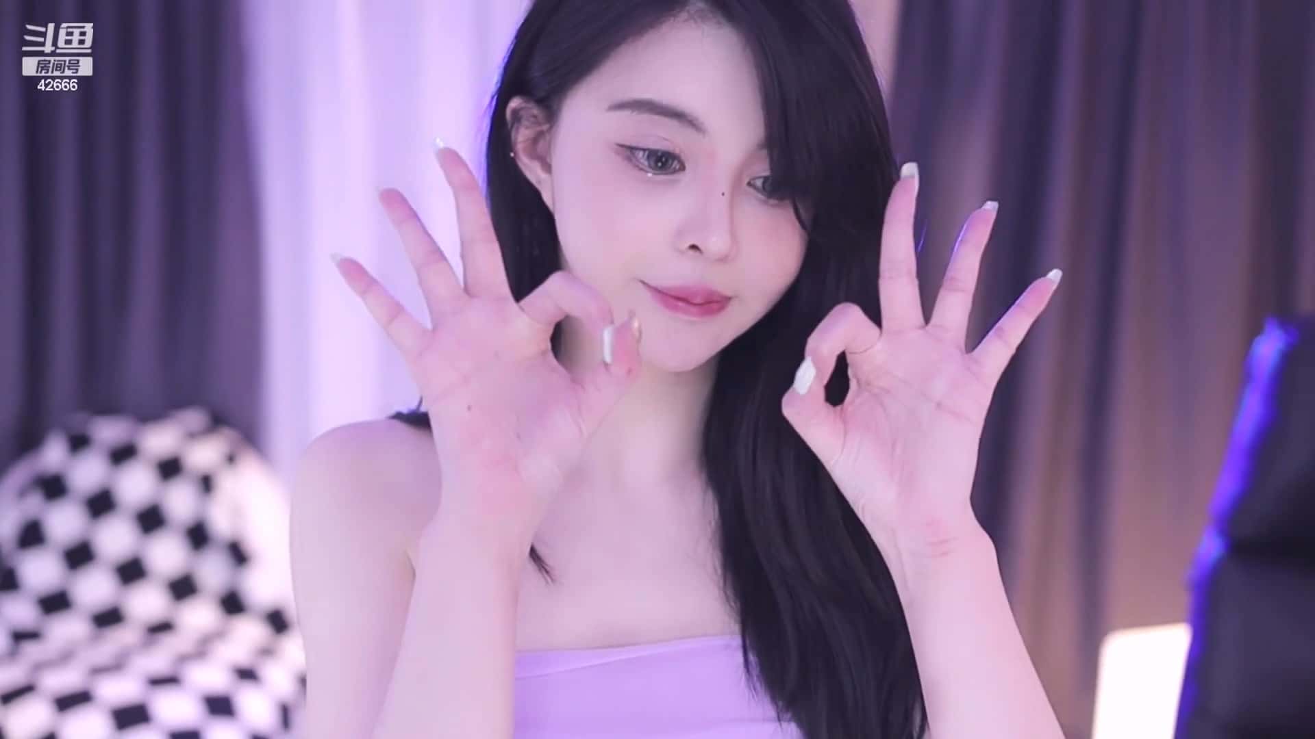 网易CC主播 – 蓝桉 高级付费群定制热舞多主题含模拟资源[5V-2.18G]