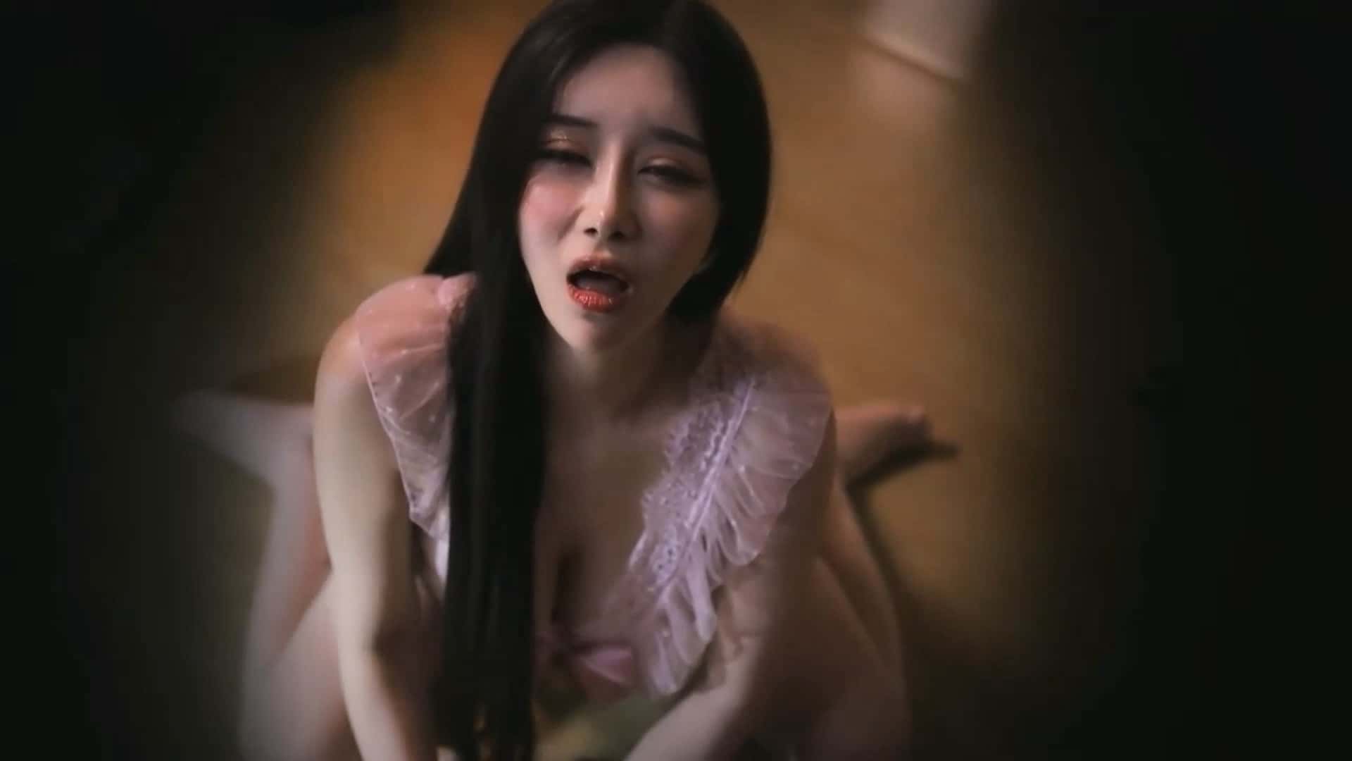 网易CC – 小恩雅 土豪定制热舞+剧情一部资源[2V-1.89G]