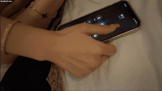 秀人【周于希】出差被同事运动剧情视频资源[3V-1.12G]