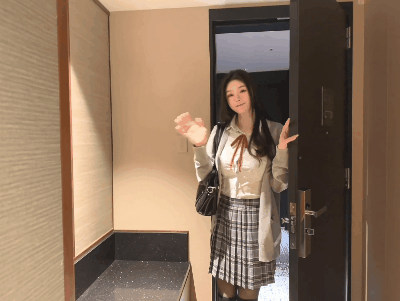 秀人网嫩模【小逗逗】JK学妹上门剧情超带劲满足幻想资源[411M-时长11分43秒]