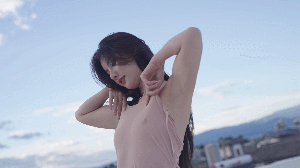 阿朱的超艺术写真视频，屋顶、古建筑、天空和大美女资源[2.19G-15分20秒]