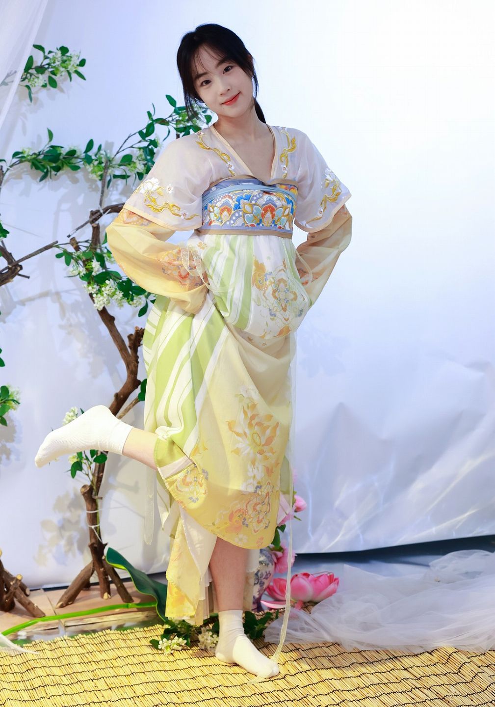 绮梦摄影 写真合集完整版下载[42套 542GB]