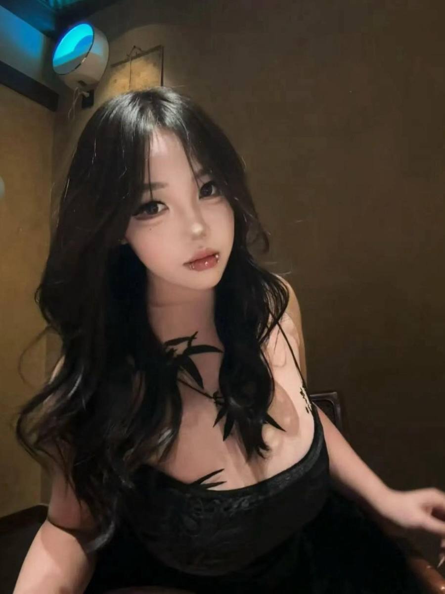 【趣岛】抖音伤感d欣(伤感欣的秘密基地)合集【28P 24V】 1 【趣岛】抖音伤感d欣(伤感欣的秘密基地)合集【28P 24V】资源下载-主播团吧