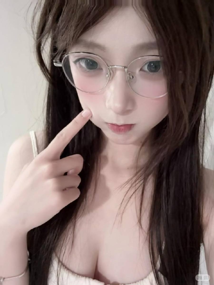 【岛遇】抖音小熊大王合集【1133P 162V 1.3G】 1 【岛遇】抖音小熊大王合集【1133P 162V 1.3G】资源下载-主播团吧