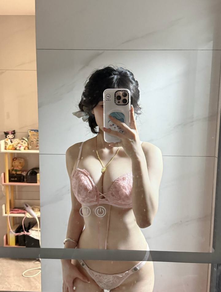 Sunny77(宝贝77) 抖音博主写真合集 [1279V+549P-3.6G]资源下载-主播团吧