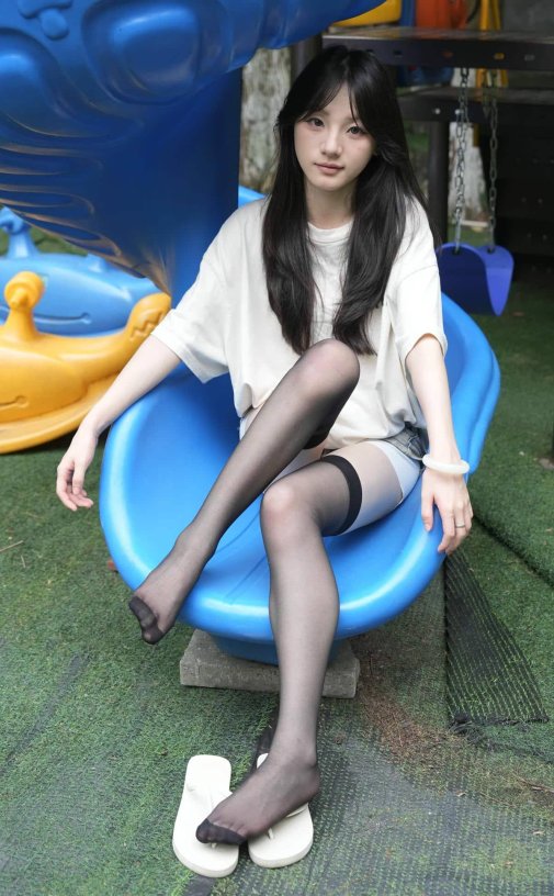 青柠映画美女丝袜艺术写真45期224GB高清图集首发下载资源下载