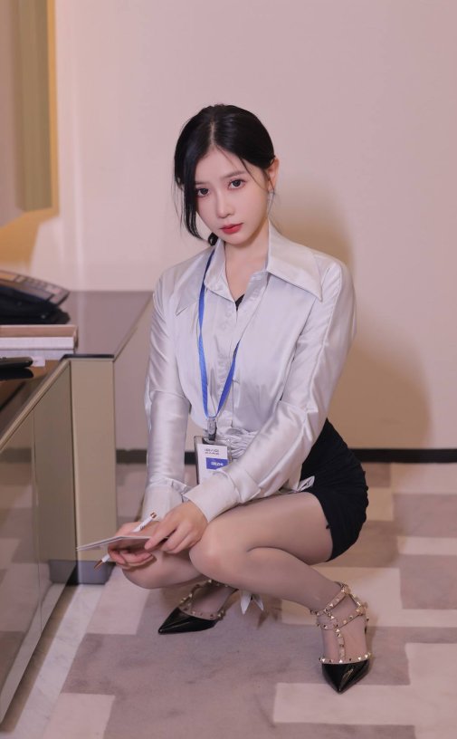 尹甜甜 – 内部私购无水印写真合集18套 13GB资源下载